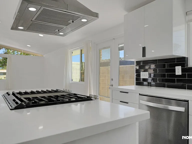 705 Osprey Cir — Photo 20