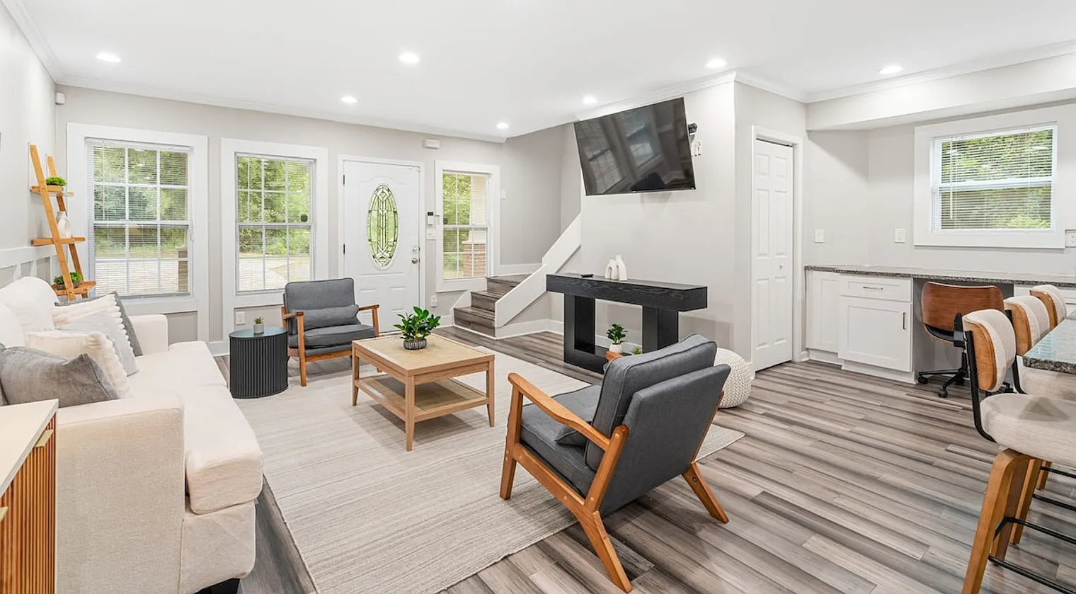 4 bed, 3.5 bath, $7,830 — Photo 3