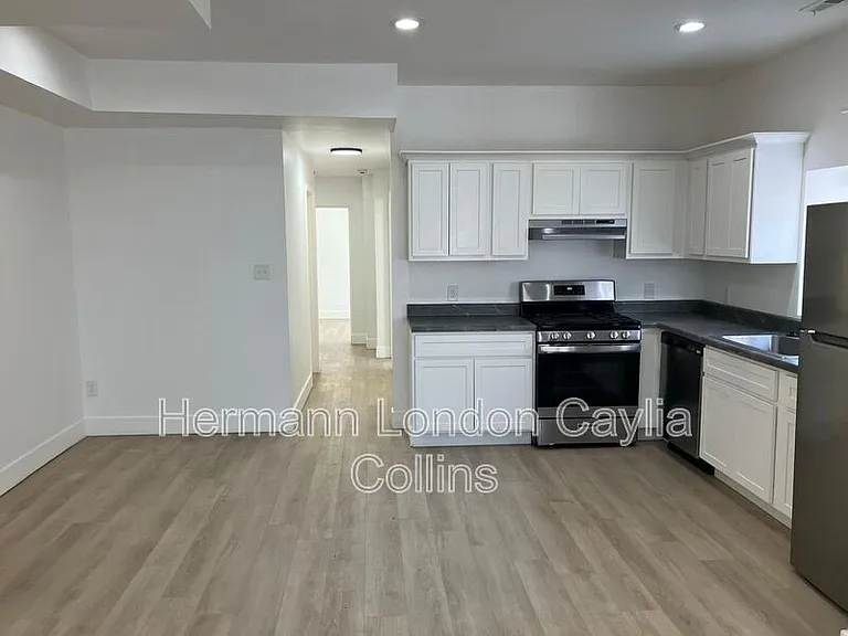 5832-5834 Etzel Ave #5834-1F — Photo 2