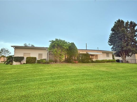 4th image of 1155 Circle Dr