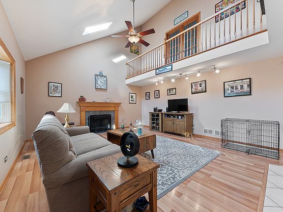 3rd image of 1901 Pebble Beach Dr