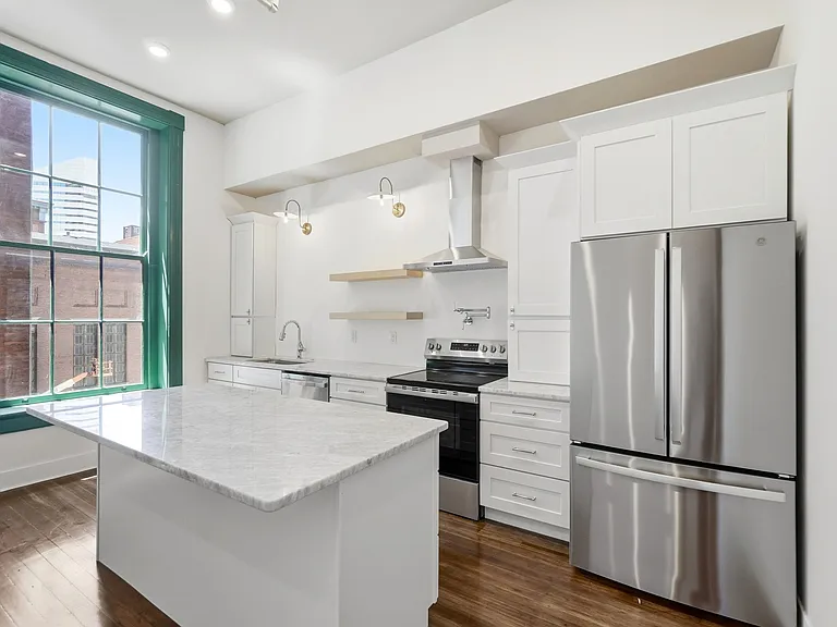 907 Main St #5 — Photo 8