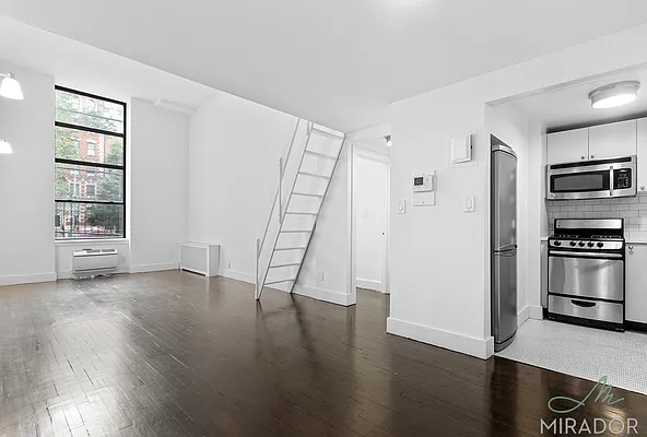 Rented by Mirador Real Estate | media 11