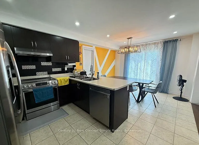 17 Kirkland Pl — Photo 2