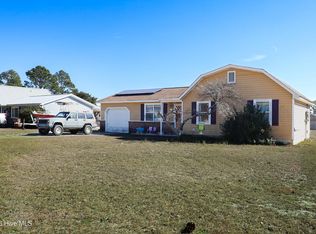 104 Crown Point Rd, Hubert, NC 28539