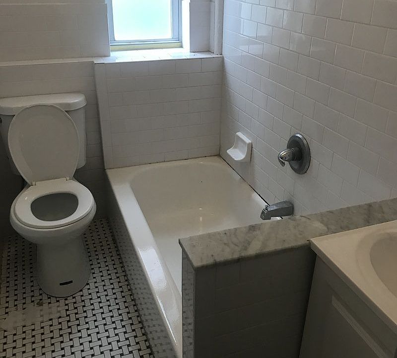 1st image of 2804 44th St APT 1