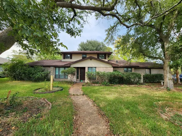 1802 W Gulf St, Baytown, TX 77520