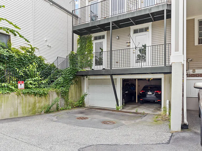 57 Bartlett St #3 — Photo 10