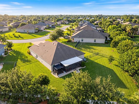 2nd image of 5939 Brae Burn Cir