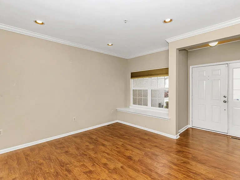 128 Madison Way — Photo 7