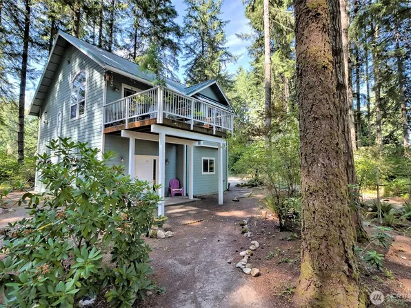 250 E Crest Lane, Grapeview, WA 98546