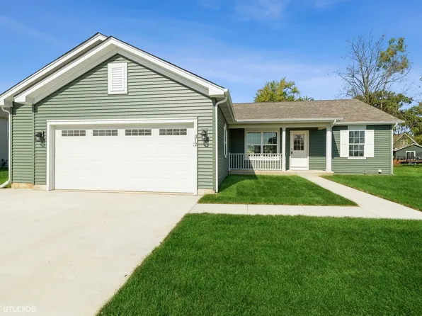 312 Spring Dr, Walworth, WI 53184