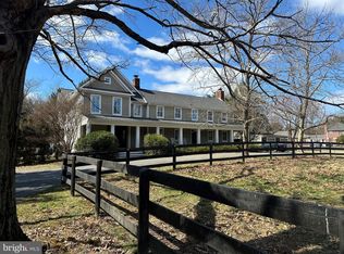 428 Walker Rd, Great Falls, VA 22066