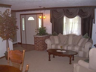 5th image of 349 Allanhurst Ave