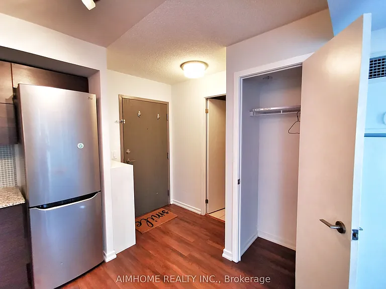 36 Lisgar St #2207E — Photo 10