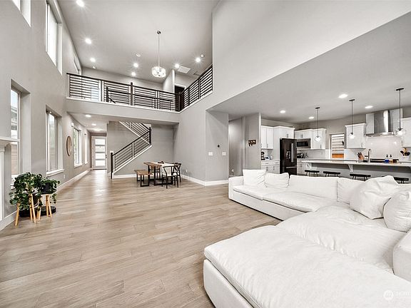 5th image of 20017 145th Street E