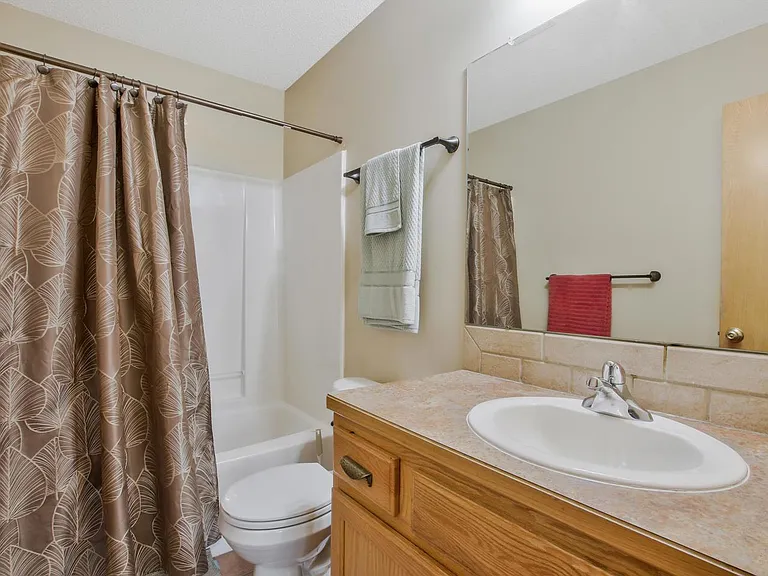 2314 N Shefford Cir — Photo 14