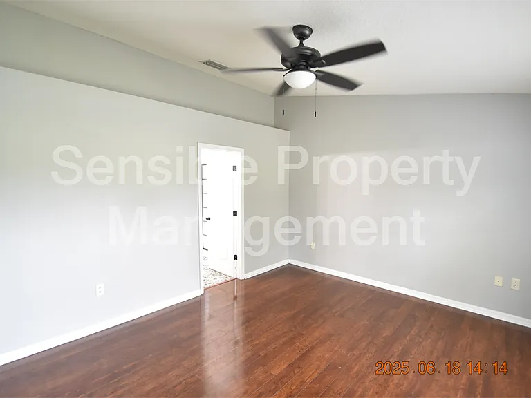 5627 War Admiral Dr — Photo 16