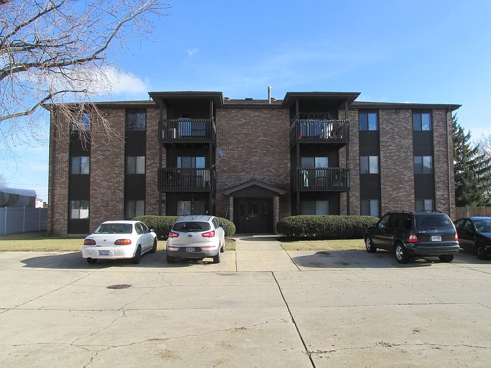 1st image of 240 N Walnut St APT 3D