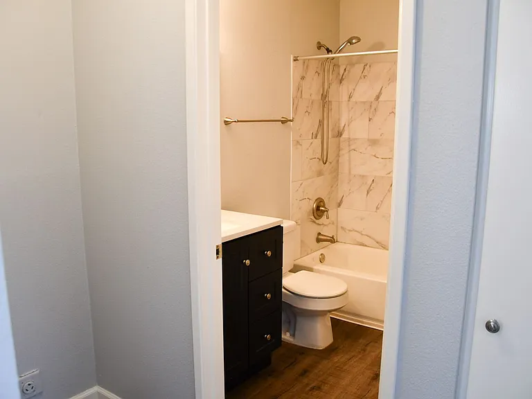 155 N Bitterbush St #B — Photo 13