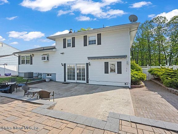 4th image of 158 Grandview Ave