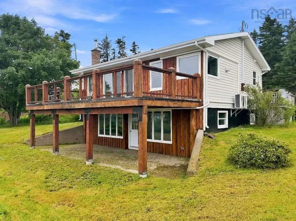 130 Scottsdale Ln, Round Island, NS B1B 1P7