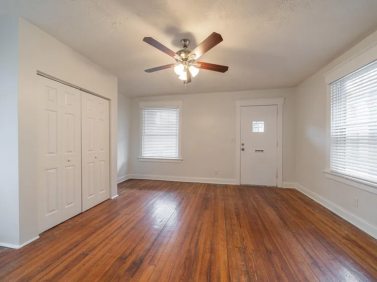 2148 Rice St #1 — Photo 6