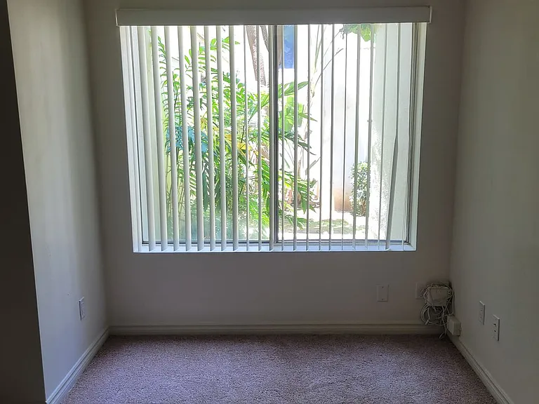 100 - Kimberly Apartments — Photo 40