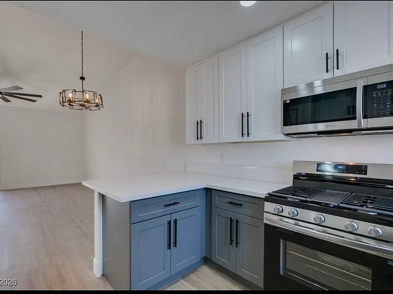 10525 Autumn Pine Ave #203 — Photo 9