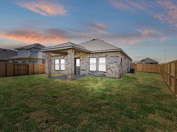 5th image of 19070 Cetara Villa Dr