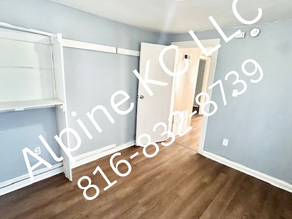 5th image of 558 S Carlisle Dr