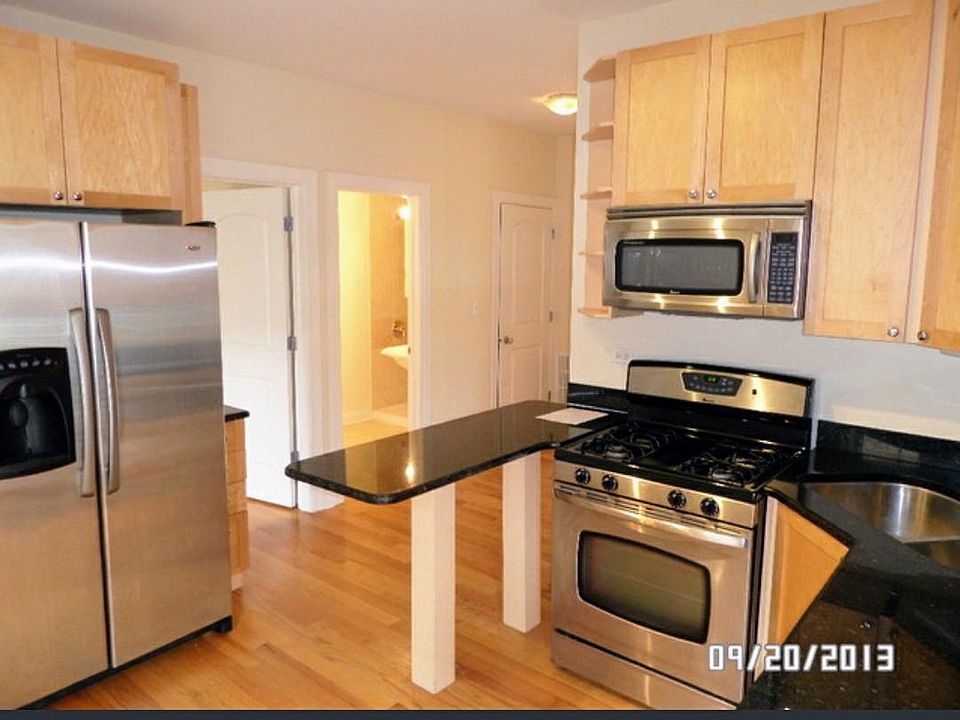 1st image of 847 E 52nd St #3A