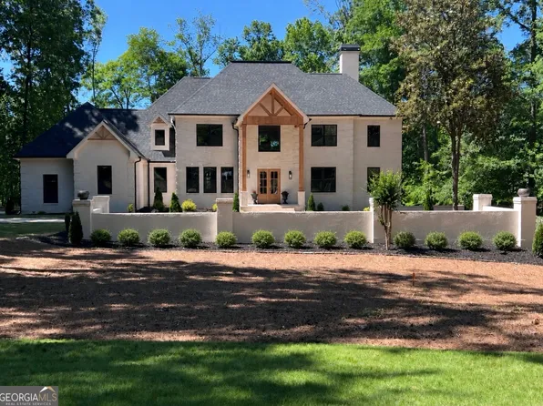 450 Birkdale Dr, Fayetteville, GA 30215