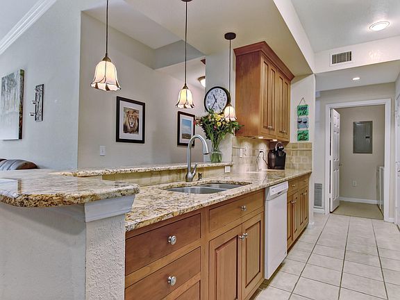 4th image of 10075 N Gate Pkwy #1313