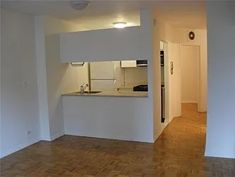 Rented by R New York