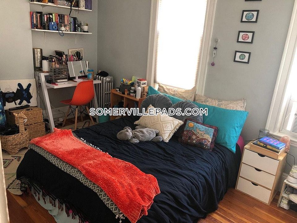 2nd image of 19 Warner St #2