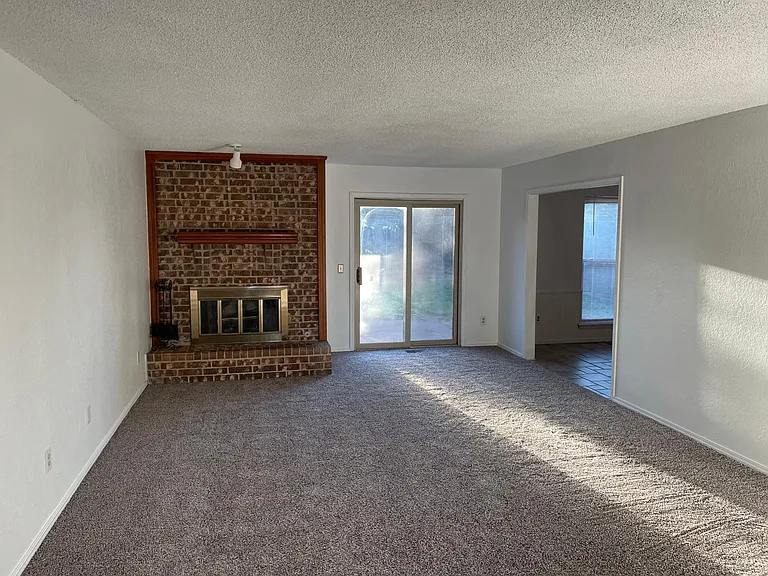 312 Conestoga Dr — Photo 4
