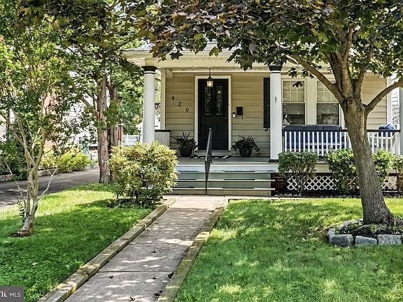 2nd image of 429 Roberts Ave