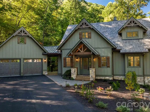 100 Dartmouth Way, Waynesville, NC 28786