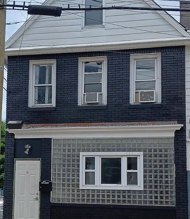 1st image of 125 Grove St