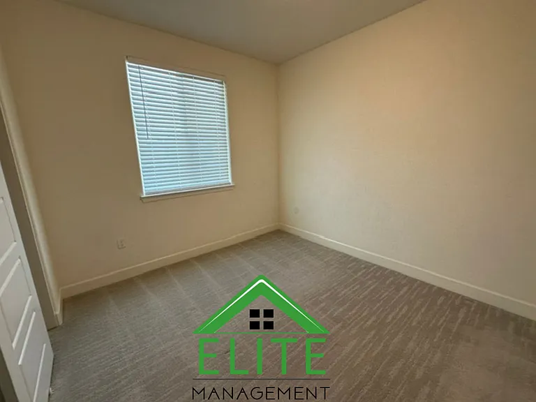 4007 Stanwick Ave — Photo 46