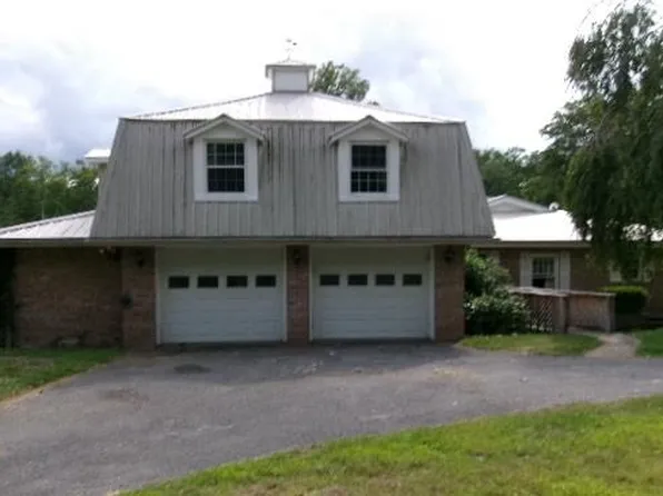 396 Woodbrier Estates Rd, Alderson, WV 24910