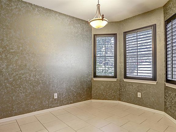 Custom 4 tone paint in the formal dining room