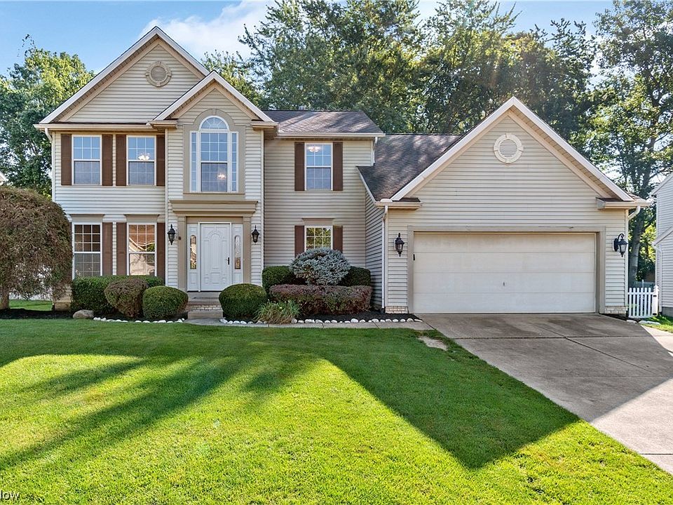 1st image of 2268 Canterbury Cir