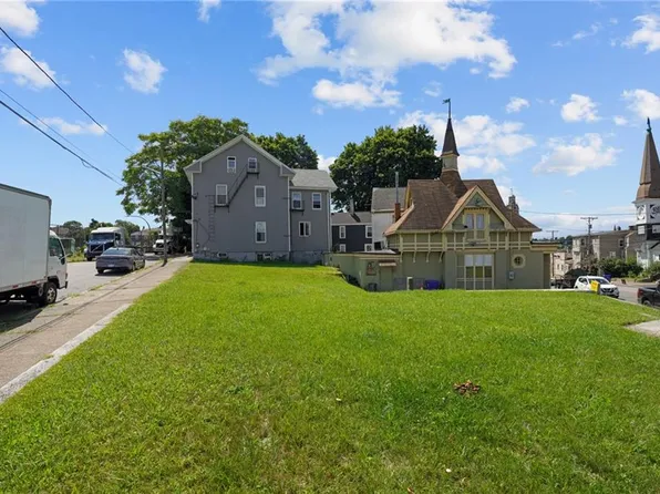 139 Broadway, Pawtucket, RI 02860