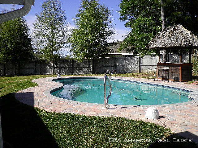 1st image of 5877 Saratoga Dr