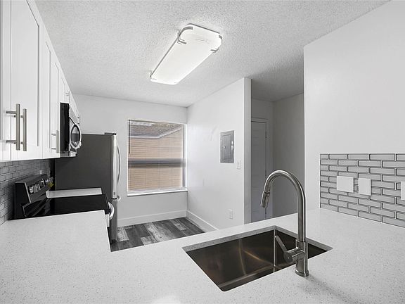 3rd image of 8023 SW 21st Court #8023