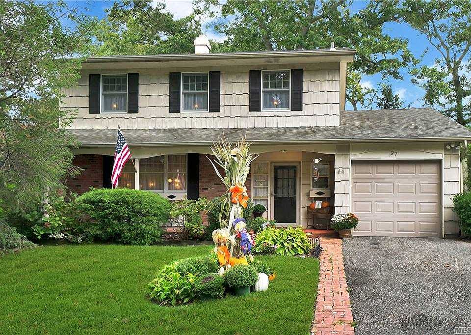 1st image of 97 Patchogue Dr