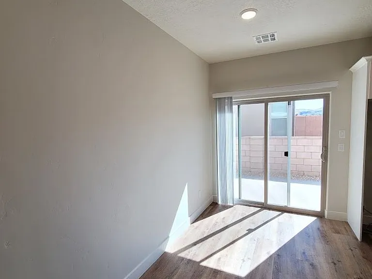 538 N 550 W — Photo 8