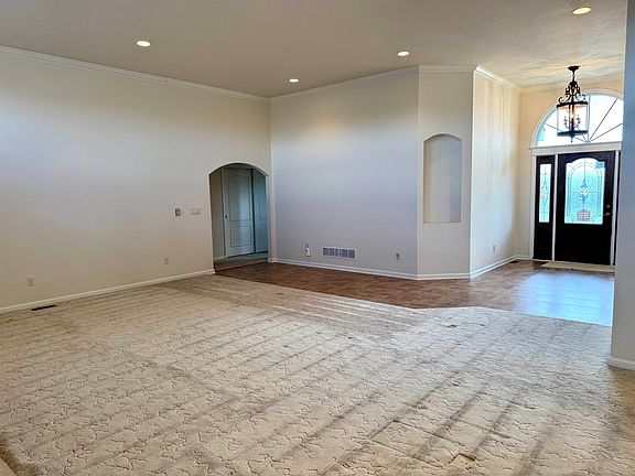 5th image of 227 Virginia Ln